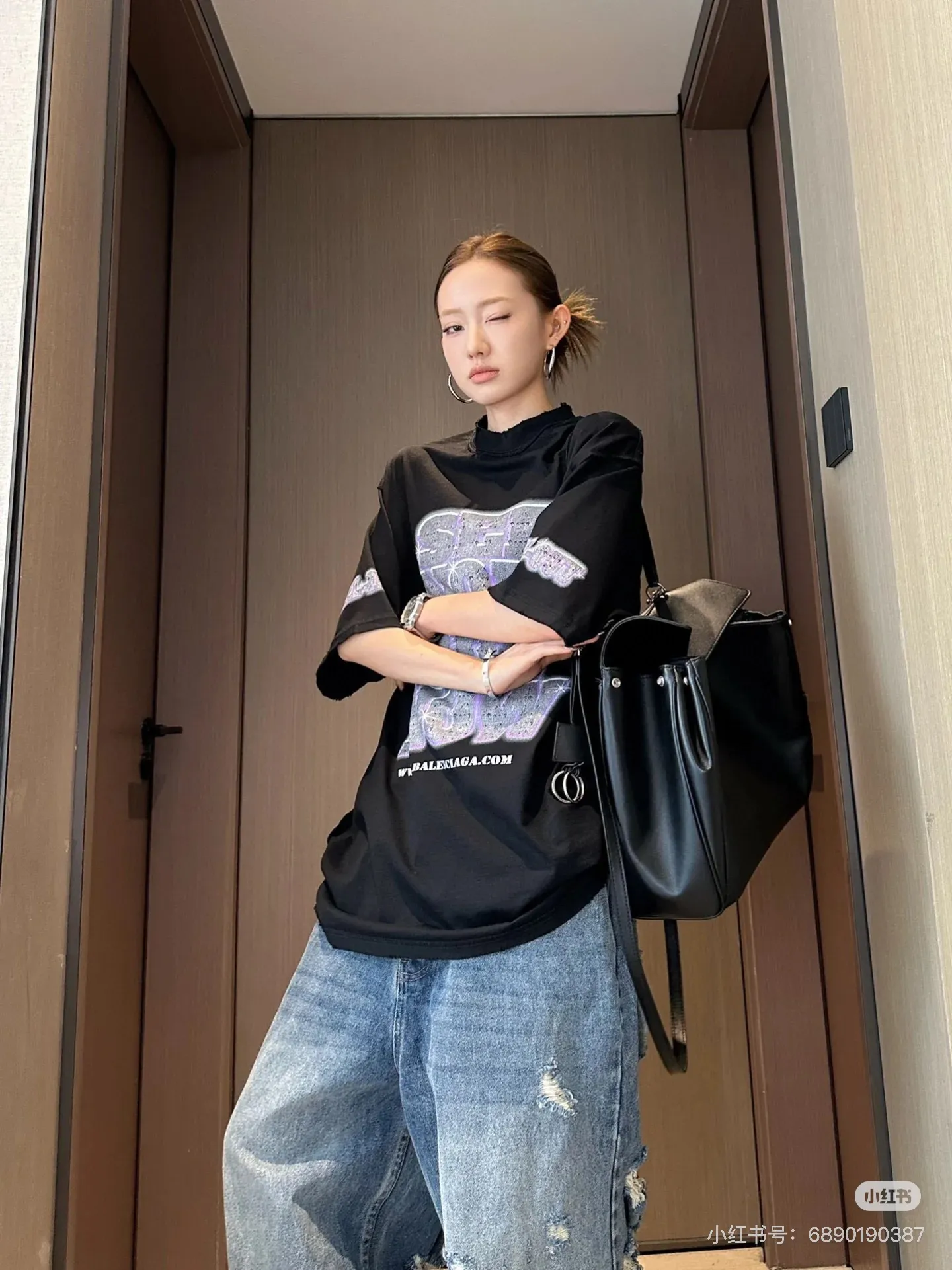# Balenciaga/ # T Same Style